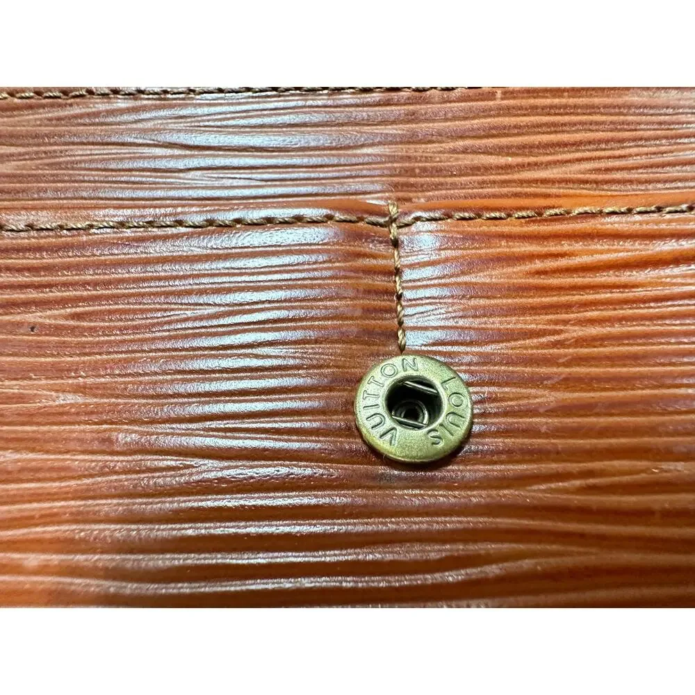 Authentic Vintage Louis Vuitton EPI Leather Long Wallet - Picture 9 of 13